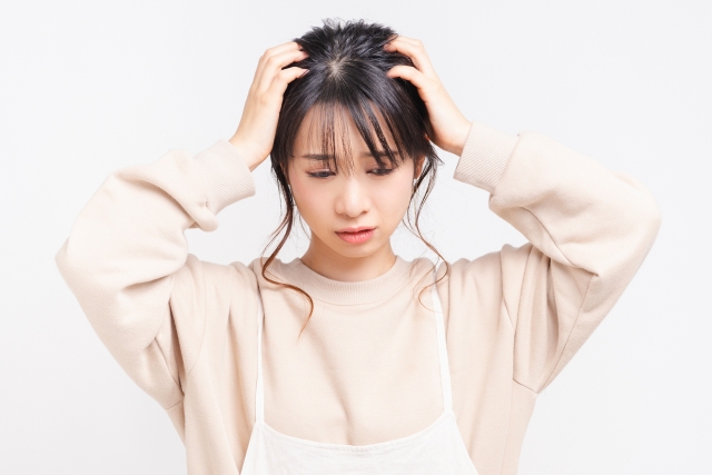 女性悩む